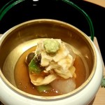 花小路 さわ田 - 蓋を開けると湯葉の餡かけ