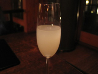 日本料理 嘉助 - 菊秀発泡日本酒￥１５００