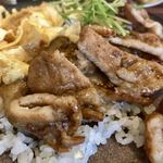 Kosanno Uchi - 甘辛豚肉のっけごはん（バーイサイッチュルー）(\850)