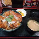 製麺屋食堂 - 厚切りロースカツ丼