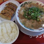 ラーメン魁力屋 - 餃子セット　950円