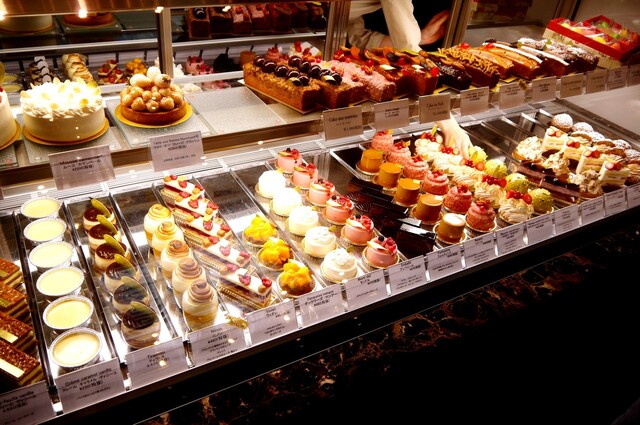PATISSERIE AVRANCHES GUESNAY パティスリー アヴランシュ ゲネー>
