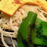 銀熊茶寮 - 黒毛和牛ハンバーグ(160g) 1200円 の温野菜