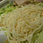 こむらさき - 麺のアップ