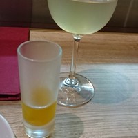 シャルキュ - アミューズのトマーテと、リメ・ブラン