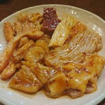 肉料理 大森 - ホルモン盛り合わせ