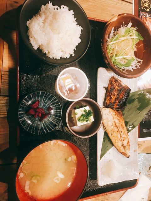 閉店 東池袋びっくりガードのひもの屋 池袋 居酒屋 食べログ