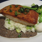 ラ ポルトルージュ - 金目鯛のポワレ