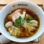 飯田商店 - わんたん入り醤油らぁ麺 1100円