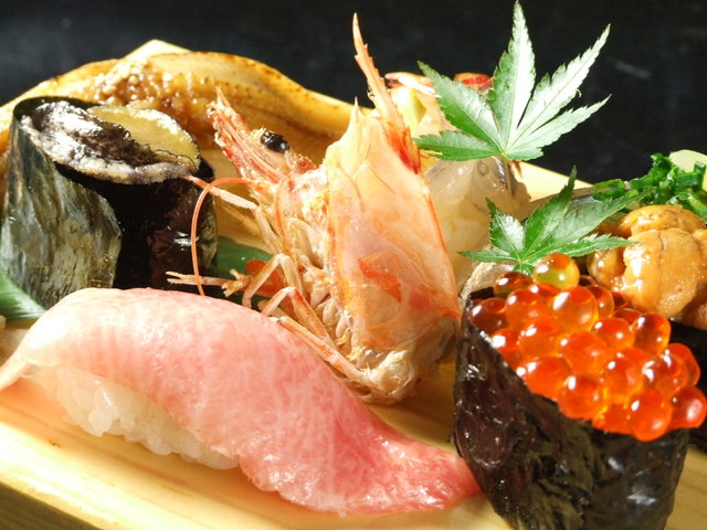 お気軽な価格だが 装いは本格派 しかし 残念ながら江戸前にはあるまじき女郎寿司が By 串３６ 築地すし鮮 中洲川端駅店 ゲンカイナダエドマエニギリツキジスシセン 中洲川端 寿司 食べログ