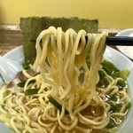 家系ラーメン まこと家 - 麺リフト