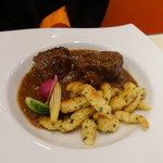 ビストロ ダイア - 和牛頬肉のビール煮込み、スパツェル添え