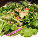 八銭 - 最初に出てきたサラダ