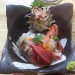 海さくら - 海鮮丼（並）、マグロ、ヒラメ、生エビ、アジ、イワシ、タイ、サザエ、アナゴ（！）