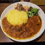 SPICY CURRY 魯珈 - 新春！スパイシーポークカレーライス大盛+るうろう煮玉子