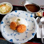 天山カントリークラブ 北コースレストラン - 料理写真:メンチカツカレー