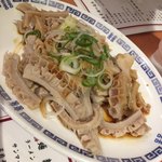 中華飯店 - 牛モツ温菜 750円