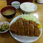 大ロースかつ定食1000円