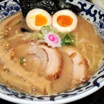 豚骨魚介東京駅ラーメン1000円