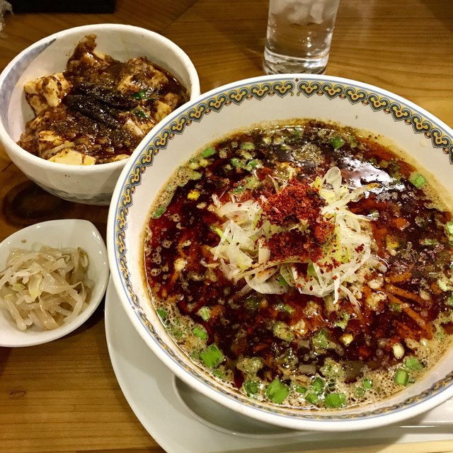 坦々麺・陳麻婆豆腐 雲林坊 九段店>