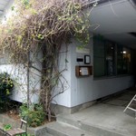 イカニカ - 外観・築40年ぐらいの民家です。