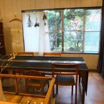 イカニカ - 内観