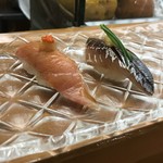 【お昼のおすすめにぎり「10カン」】（1400円税込）かじきとあじ。