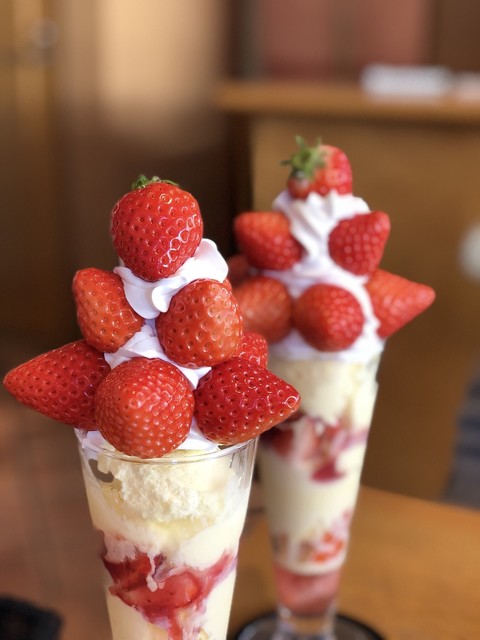 いちごパフェ その2 By Tamamika3 たなかフルーツ 西都城 カフェ 食べログ