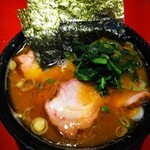 ラーメン 厚木家 - チャーシューメン。￥760
      