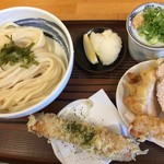 ふる里うどん  - かしわ天ぶっかけ（冷・2玉）・ちくわ天