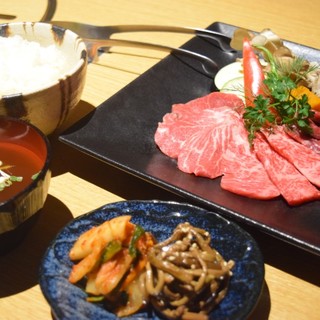 ランチタイム限定 焼肉ランチ2 500円 予約限定 焼肉みます 三河安城 焼肉 食べログ