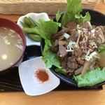レストランRinRin - 宮崎牛とろとろ牛スジ煮込み丼定食(ランパス500円)