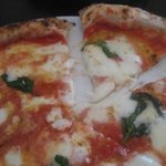 トラットリア エ ピッツェリア アミーチ - 見よマルゲリータ