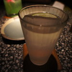 ワンショットオフ - ジントニック700円