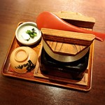Kamameshi Suishin - 広島産牡蠣の釜飯をチョイス。炊き上がりに約30分かかります。