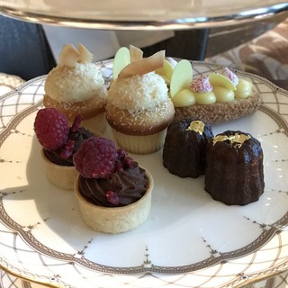 TIFFIN - 
