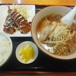 らーめん天水 - らーめん定食800円