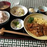 Ushimaketa - 今日の日替り 豚の生姜焼き。