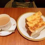 丸福珈琲店 - チーズトースト＋カフェオレ