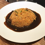 洋食 川ぎし - ここに卵のせてくれるよ～！