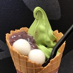 ナナズ グリーン ティー - 抹茶白玉あずきソフトクリーム