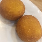 北京ダック専門店 北京カォヤーテン - かぼちゃ餅（二個セット）