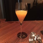フィナンシェ - 金柑のコンポートとオレンジのシャンパンカクテル