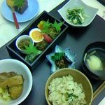 紫惟 - 4月の点心弁当