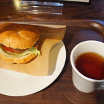 カフェ＆ビアホール リブリック - ドイツバーガーと紅茶(別注)