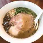 麺屋 菜々兵衛 - 【2017年12月】煮干しとんこつラーメン＠750円、提供時。