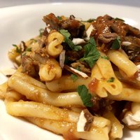 PRIMO - カサレッチェ；マグロほほ肉のブッタネスカソース
