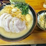 横浜ラーメン 湘家 - ネギチャーシューメン大+味玉+ネギ丼【料理】