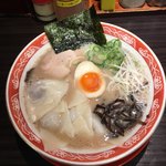 呼び戻しとんこつ 光四郎 - 光四郎ラーメンに、とふろグリルのコラボワンタンをトッピング