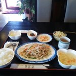 四川京 - 豚肉のモヤシ炒め定食